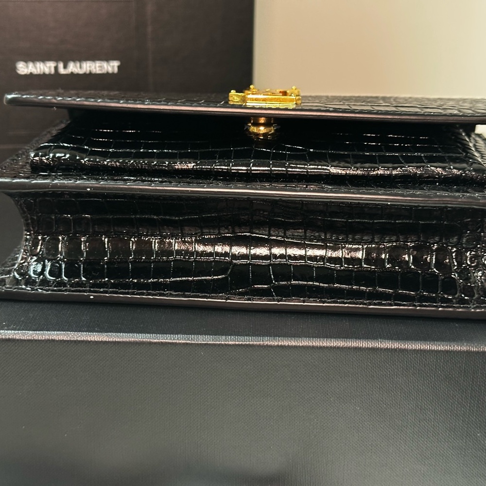 Saint Laurent Sunset Chain Wallet Bag Crocodile Embossed Shiny Leather (BLK/G) - Picture 9 of 15